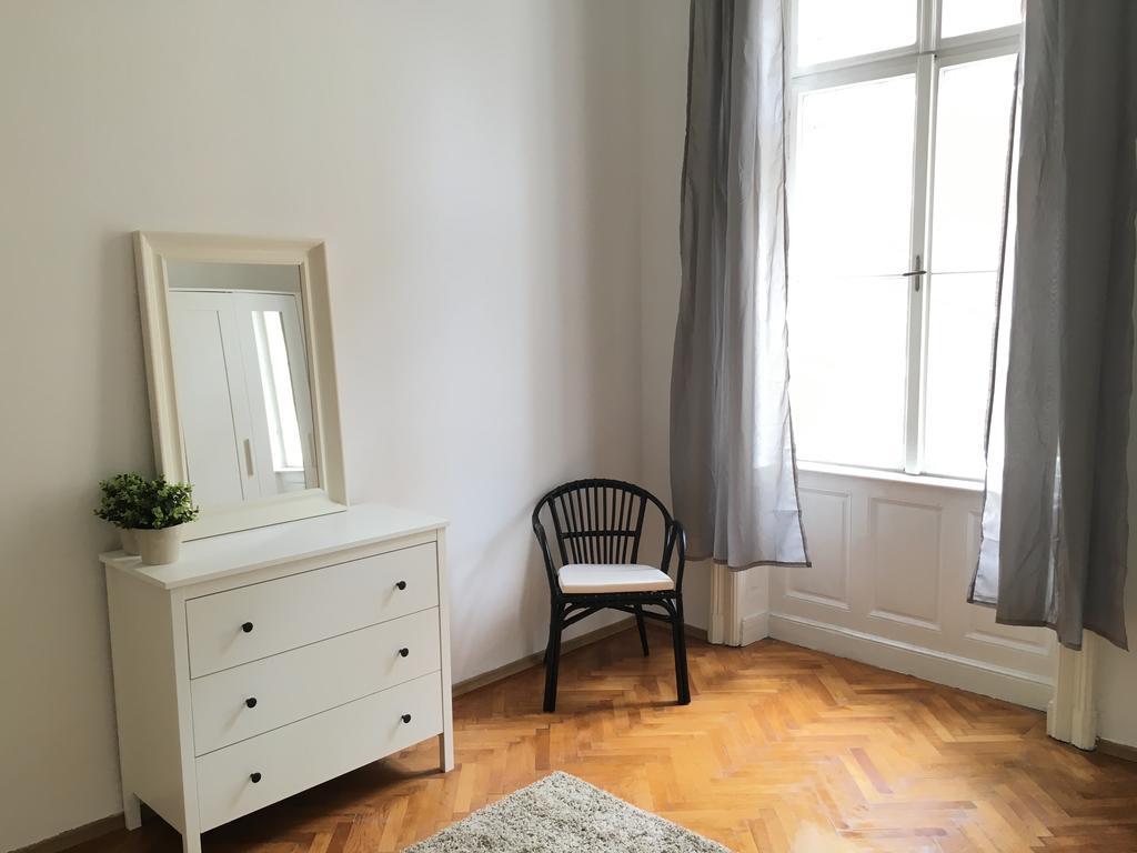 Budget Apartment By Hi5-Rakoczi 24 Budapest Ngoại thất bức ảnh