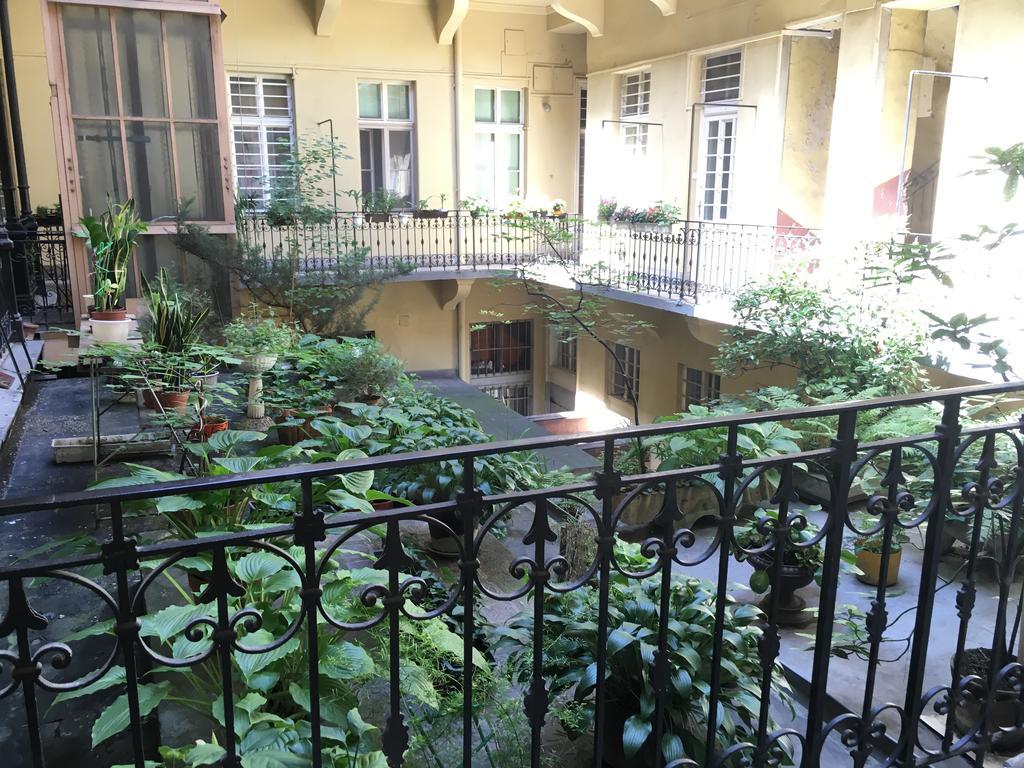 Budget Apartment By Hi5-Rakoczi 24 Budapest Ngoại thất bức ảnh